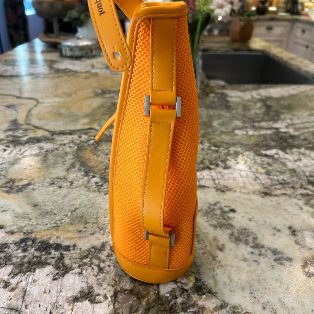 Veuve Cliquot insulated sleeve bottle bag Champagne! New!